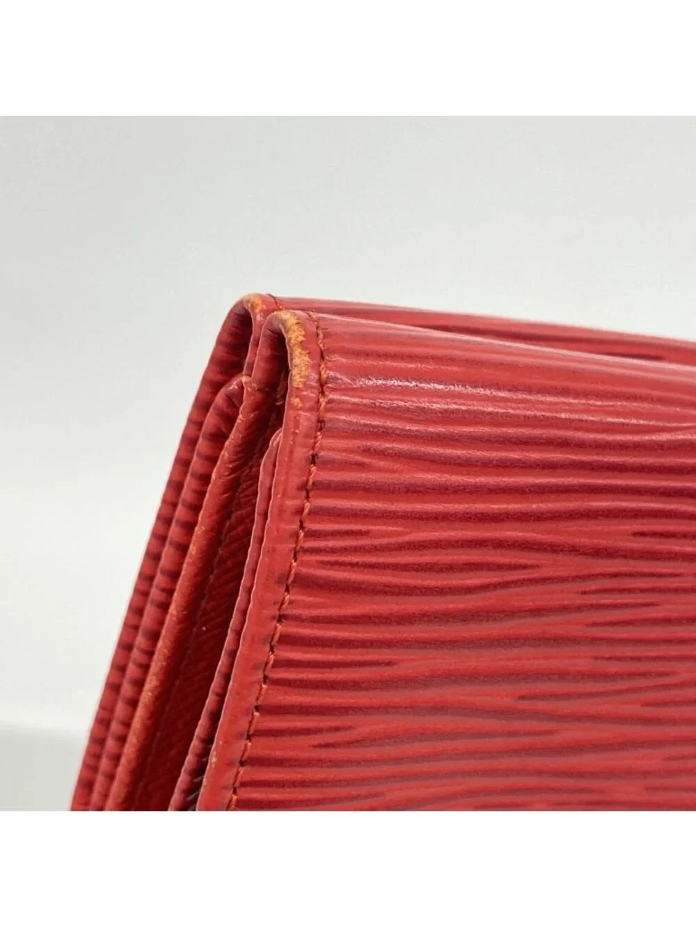 Louis Vuitton Trifold Wallet Epi Portefeuille Elise Castilian